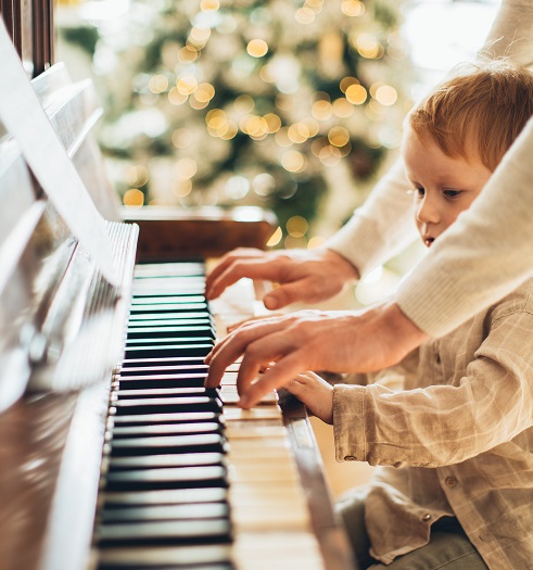 子供も大人も、音を鳴らすのは楽しいですね!