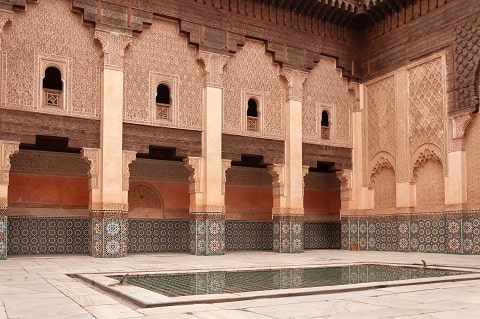 イスラム建築の壮麗さは目を見張ります