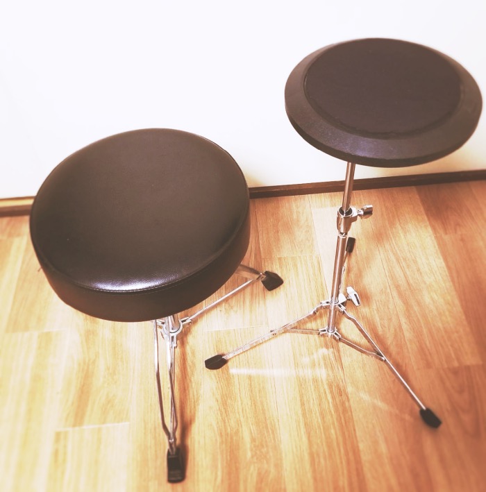 ドラムは自分専用の「コックピット」!自分ぴったりな楽器のセッティング方法の画像