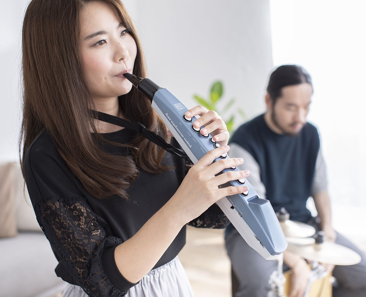 海外で大人がハマる!管楽器型シンセサイザー「エアロフォン」の画像